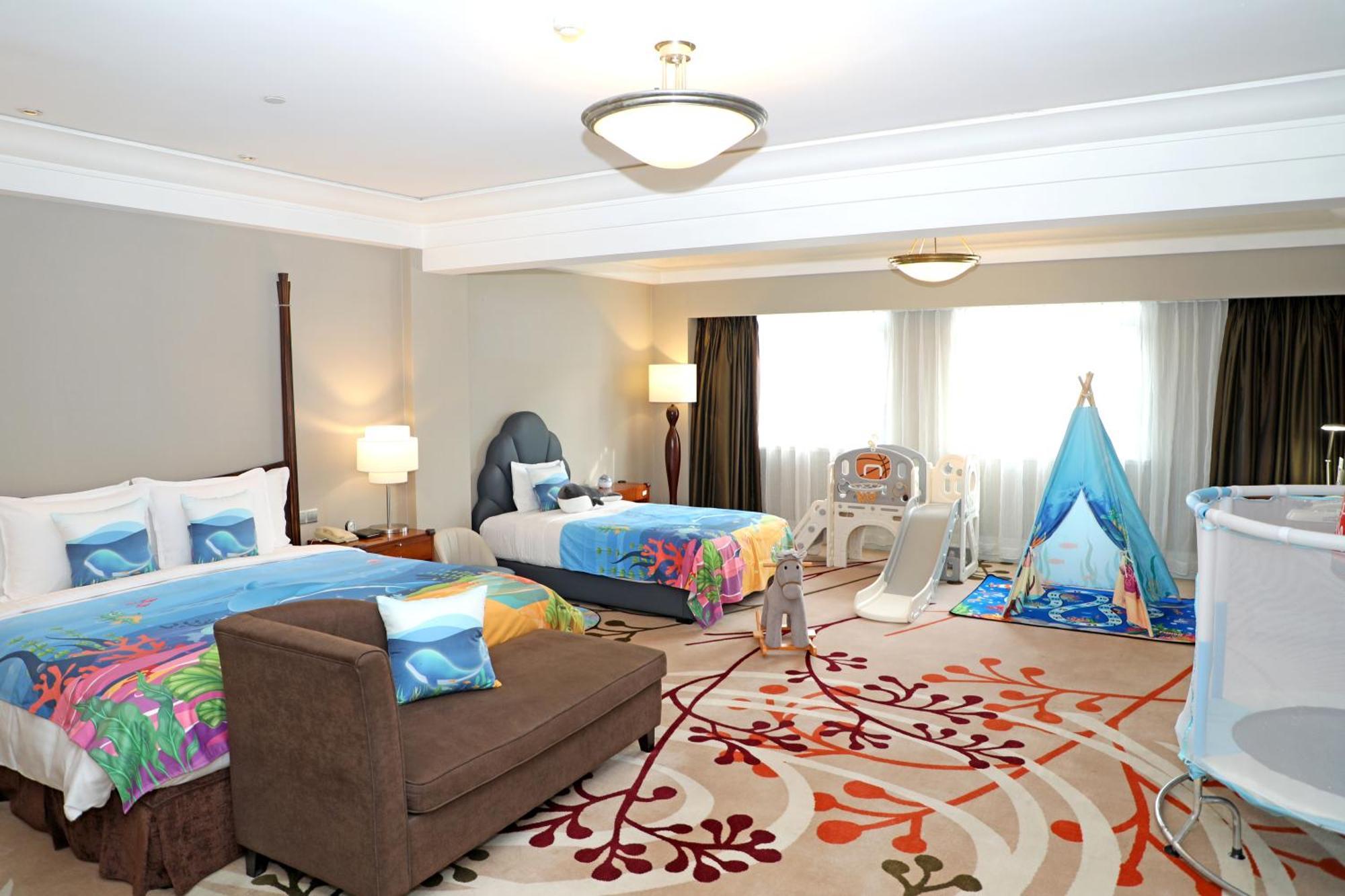 โรงแรม โรงแรมจิ่นเจียง 5*